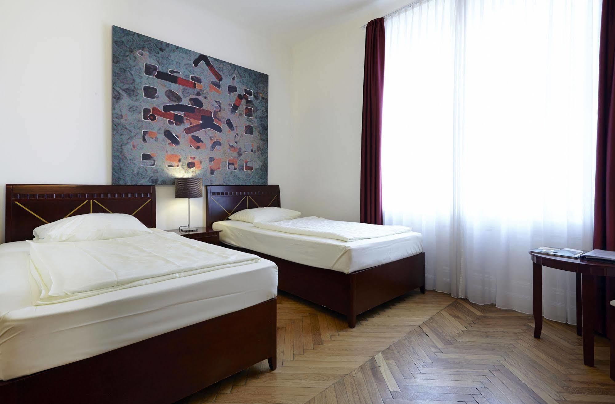 Hotel Pension Museum Vienna Exterior photo