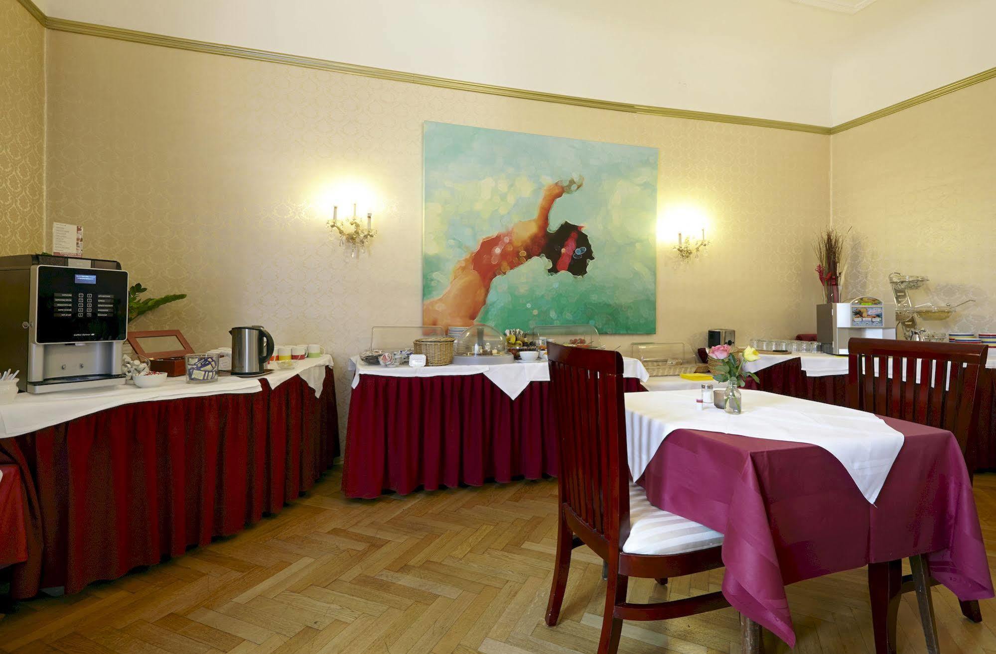 Hotel Pension Museum Vienna Exterior photo